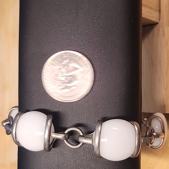 Vintage 925 & White Glass Bracelet - Picture 5 of 5